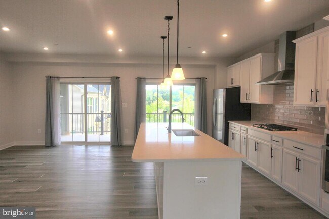 Building Photo - 3302 Treviso Ln