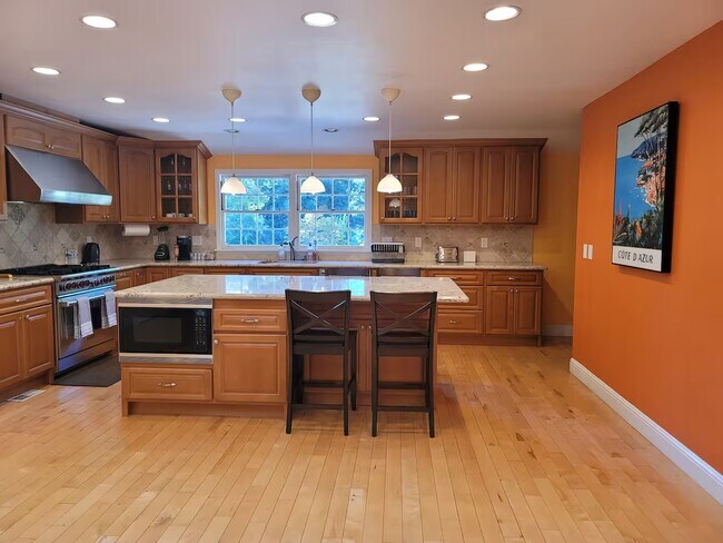 Building Photo - 25567 Willow Pond Ln