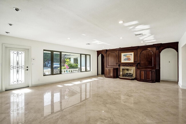 Building Photo - 2425 Fryer Point