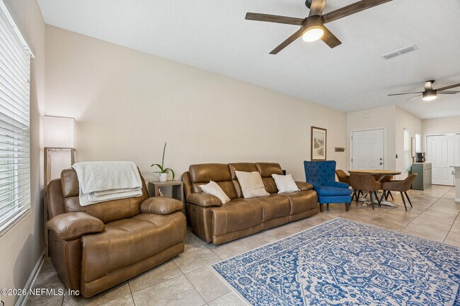 Building Photo - 470 Servia Dr