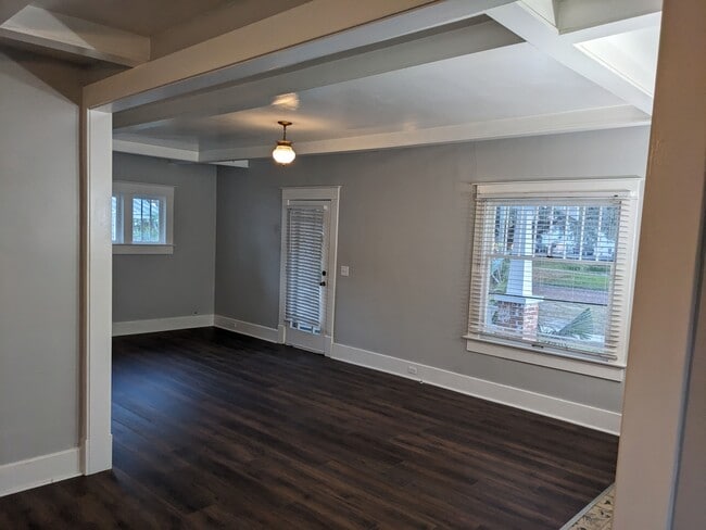 Building Photo - 7327 1st Ave N