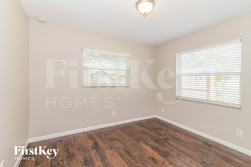 Building Photo - 6328 Toyota Dr