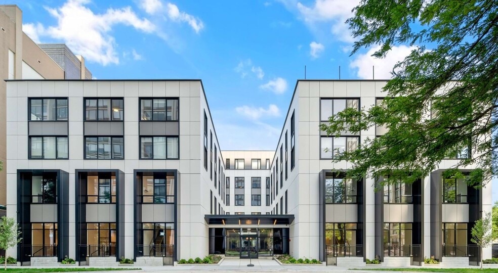 Building Photo - 5430 N Sheridan Rd