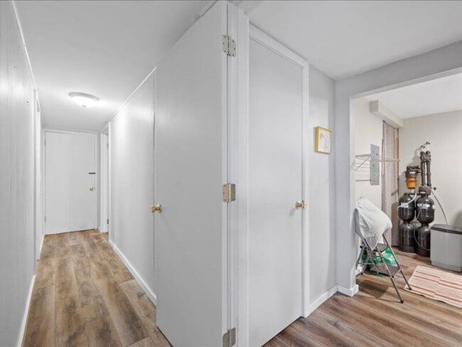 Building Photo - 3603 W Canal Dr