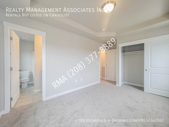 Building Photo - 6053 S Boddington Ln