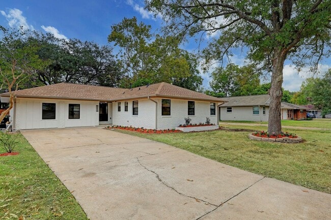 Primary Photo - 11221 Elbeck Dr