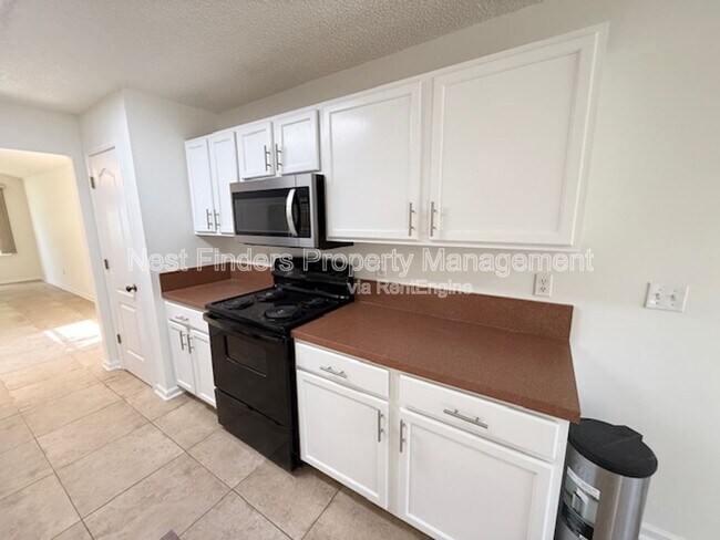 Building Photo - 732 Grand Parke Dr