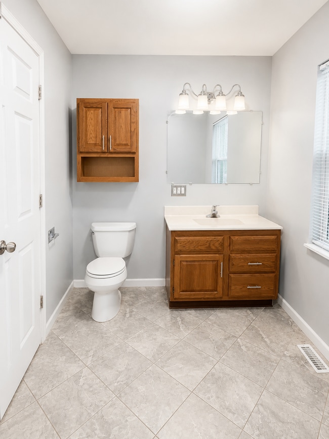 Building Photo - 3 Bed / 1 Bath Home in Dubuque