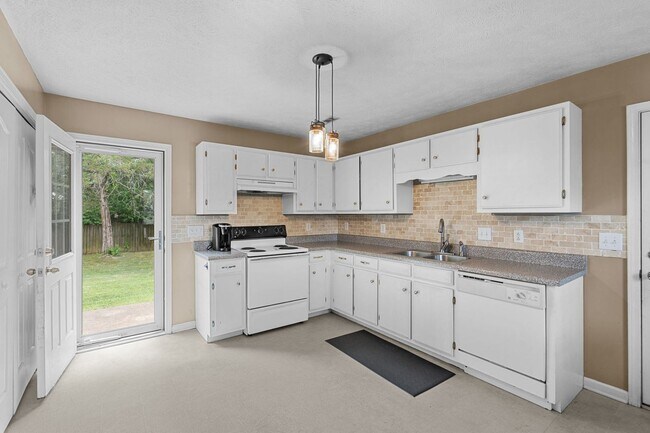 Building Photo - 3 br, 2 bath House - 1804 Gypsy Court