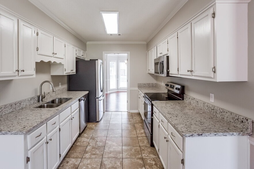 Building Photo - 4378 Bunker Hill Dr