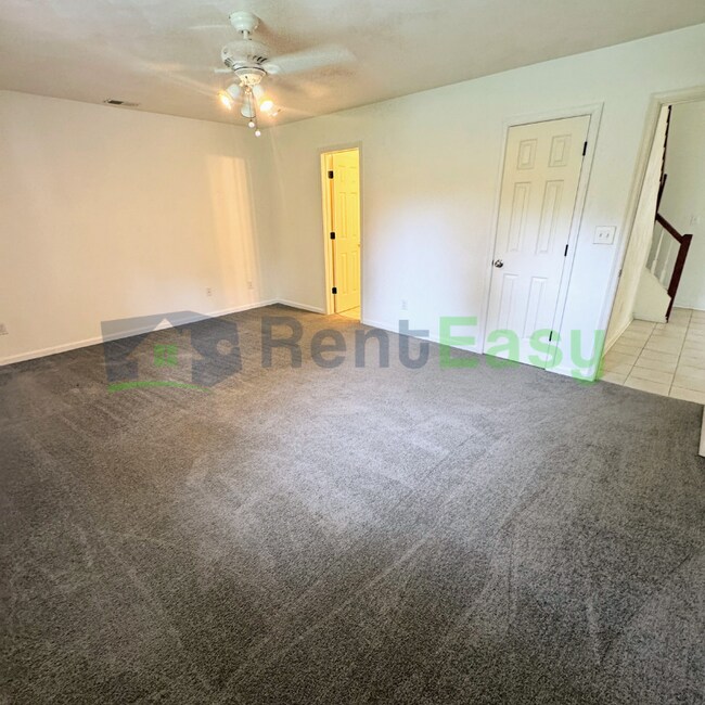Building Photo - 2038 Coral Ivy Ln