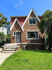 Building Photo - 15862 Stansbury Ave