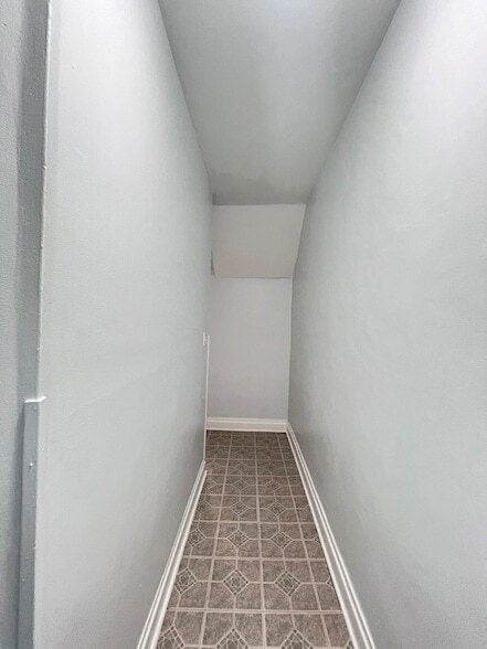 Building Photo - 7024 S Wentworth Ave