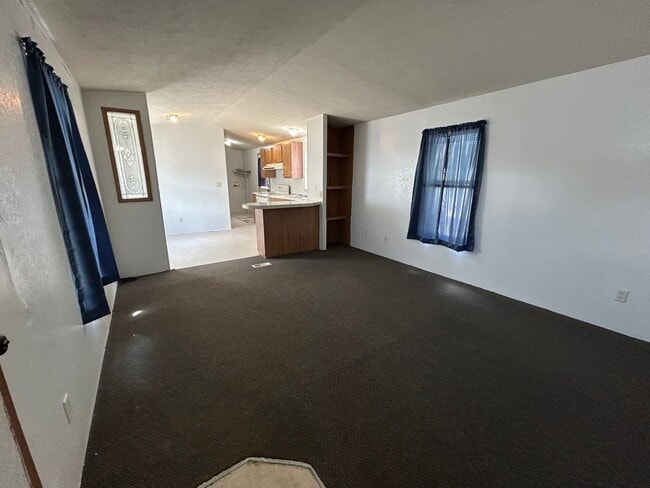 Building Photo - 3 Bedroom 2 Bath Trailer for Rent