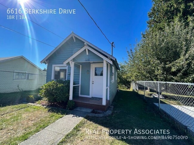Building Photo - 6616 Berkshire Dr