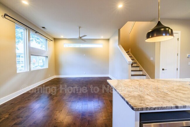 Building Photo - 1719 Pecan St