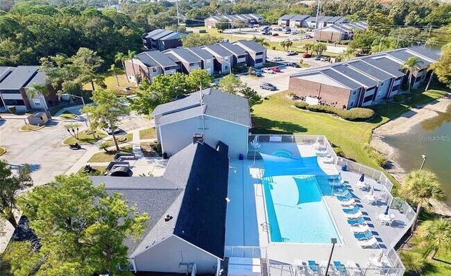 Building Photo - 1400 Gandy Blvd N