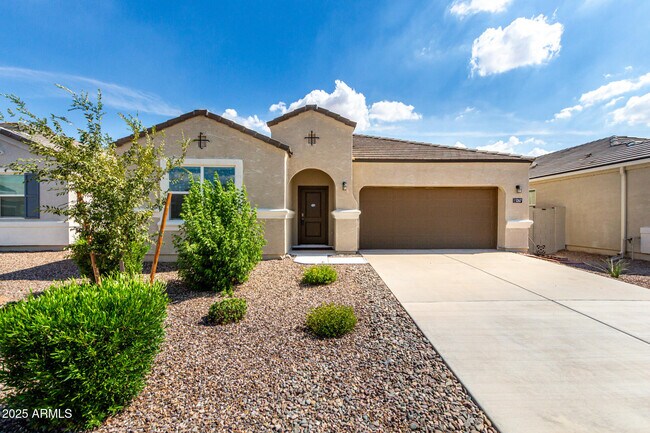 Building Photo - 5267 E Diatomite Dr