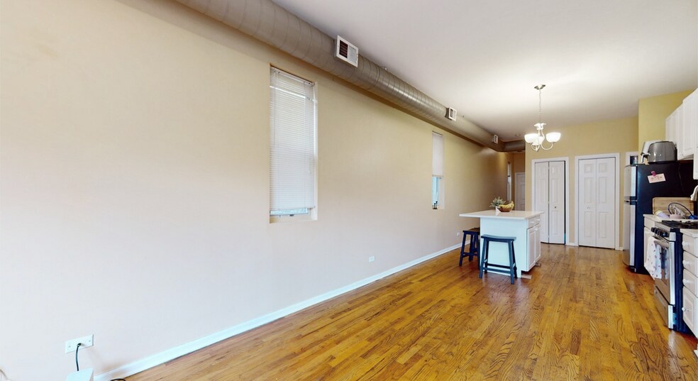 Building Photo - 1340 N Dean St