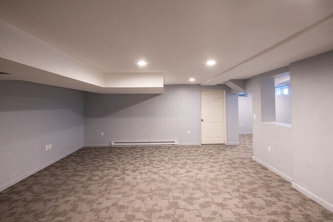 Building Photo - 4 Cyrus Way