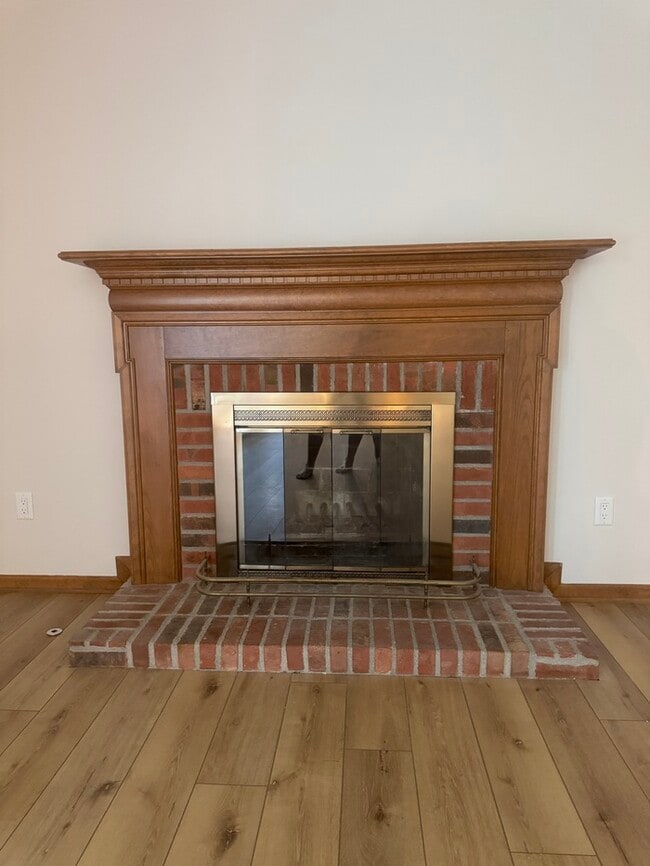 Building Photo - 564 Glenside Ln