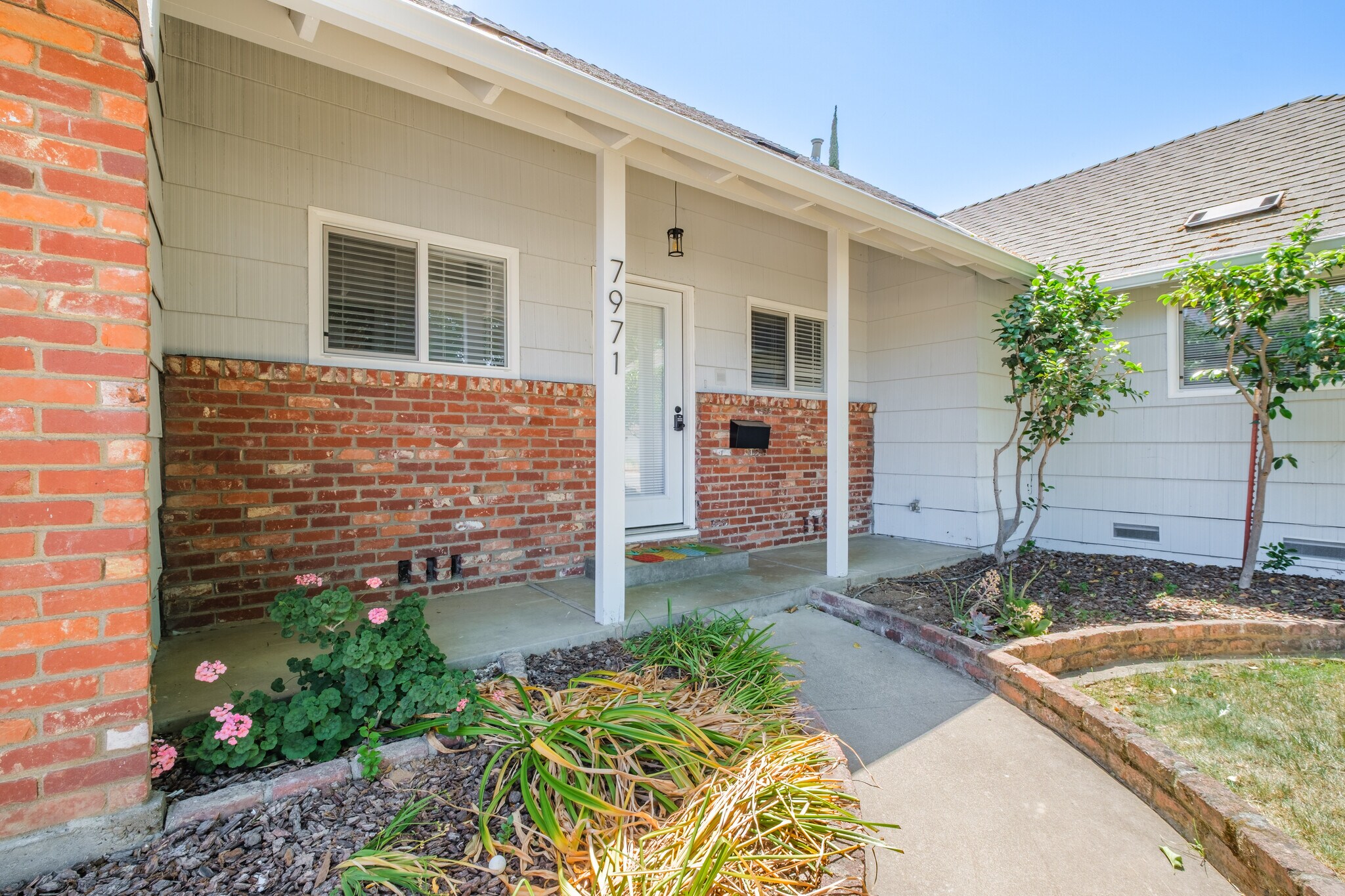 Building Photo - 7971 Hanford Way