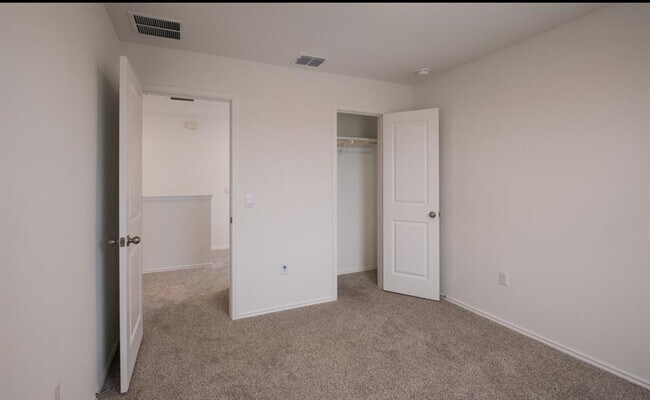Building Photo - 18405 Cremello Dr