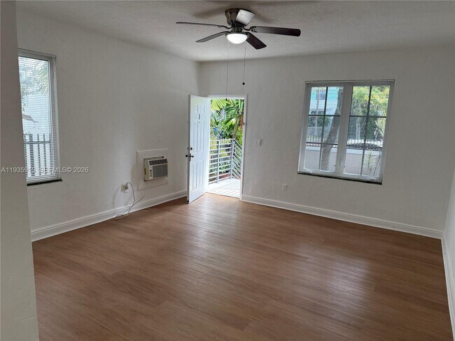 Building Photo - 740 Michigan Ave