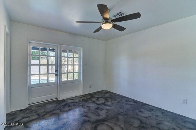 Building Photo - 8338 E Granada Rd