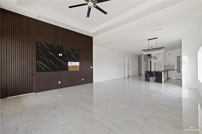 Building Photo - 26 Zimmerius Ave
