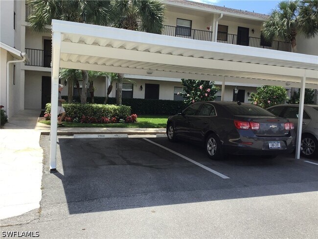 Building Photo - 440 Fox Haven Dr