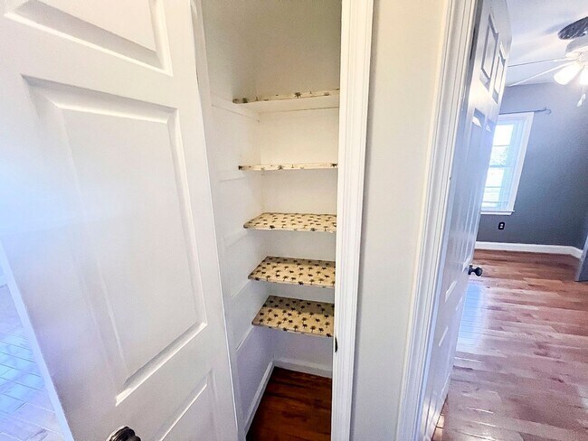 Building Photo - 3502 Old Jones Rd