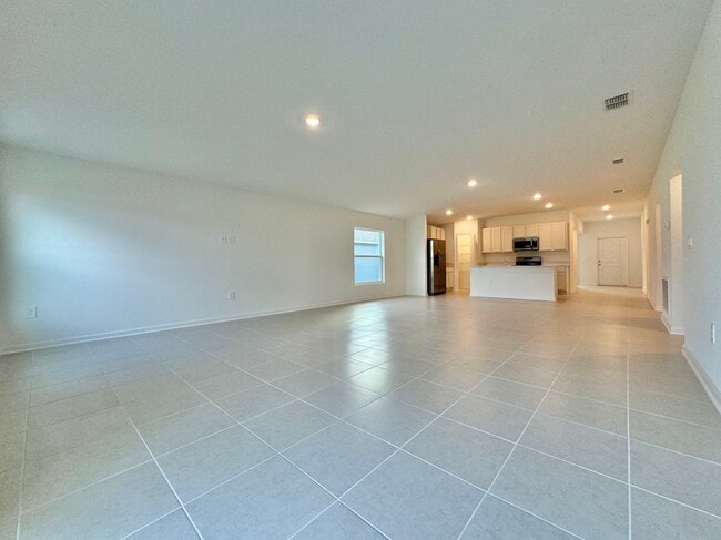 Building Photo - 3083 Totem Rd