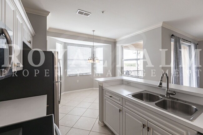 Building Photo - Estero 2BR Condo – $500 Off When You Wrap Up a New Lease This December (Go Ahead, Take It to the ...