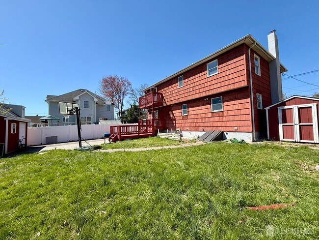 Building Photo - 35 Fiat Ave