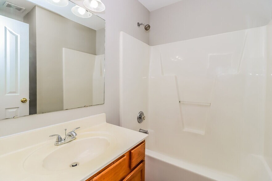 Building Photo - 2717 Brahman Meadows Ln