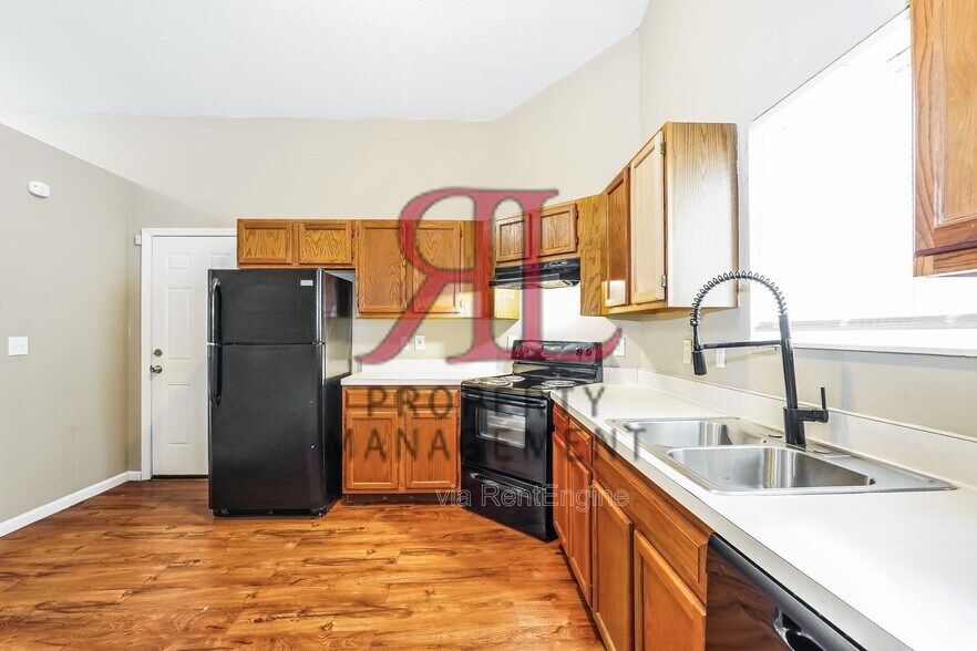 Building Photo - 1640 Butterfly Ct