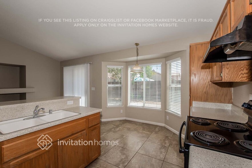Building Photo - 828 Inder Ln