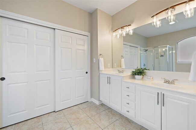 Building Photo - 11121 Sandstone Trail