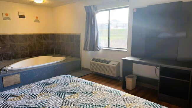 Building Photo - Motel 6- East Side