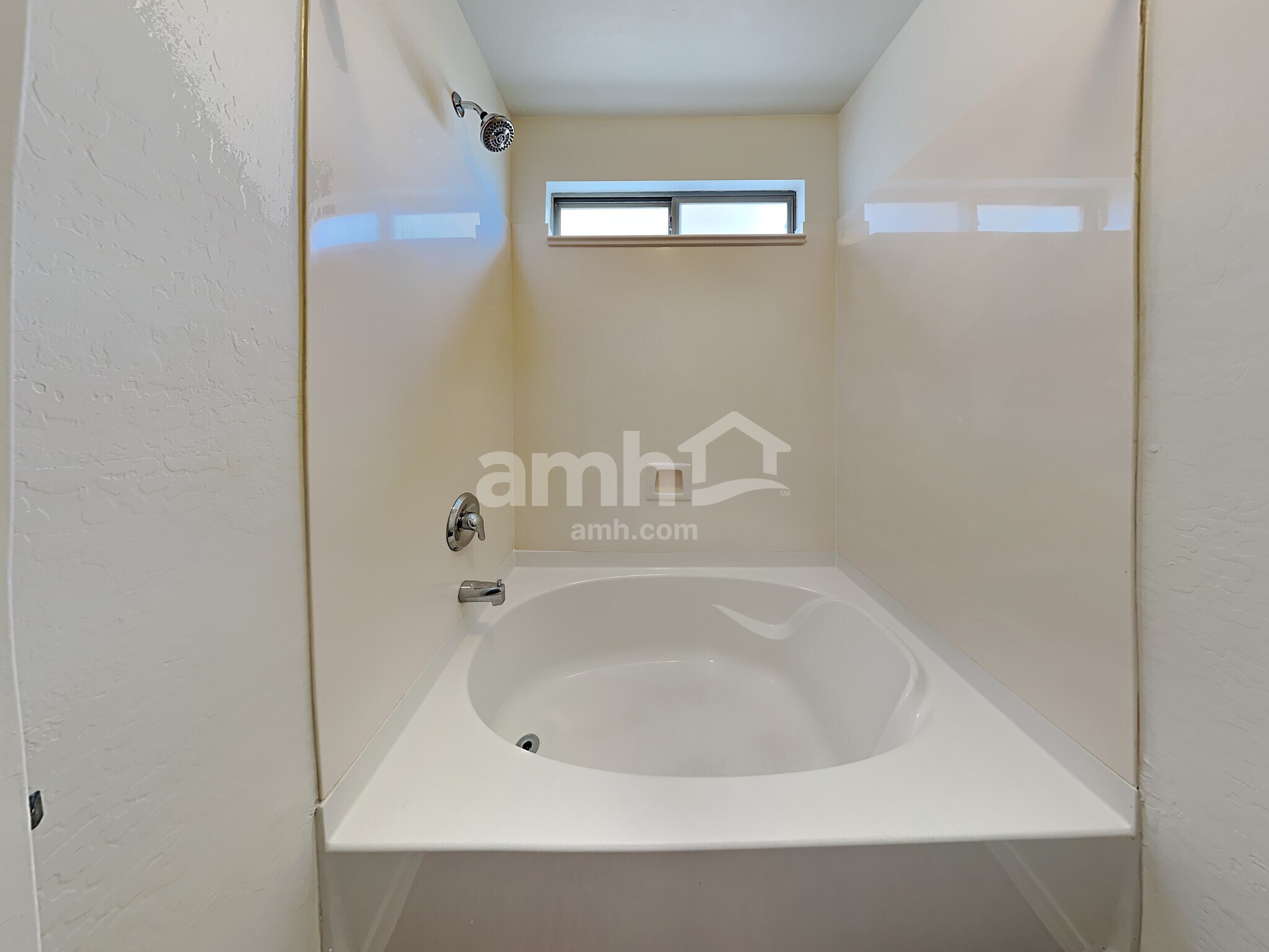 Building Photo - 6727 W Desert Ln