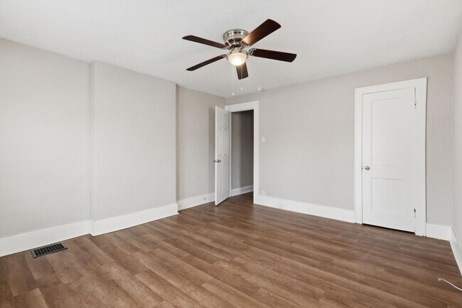 Building Photo - 783-785 S 18th St