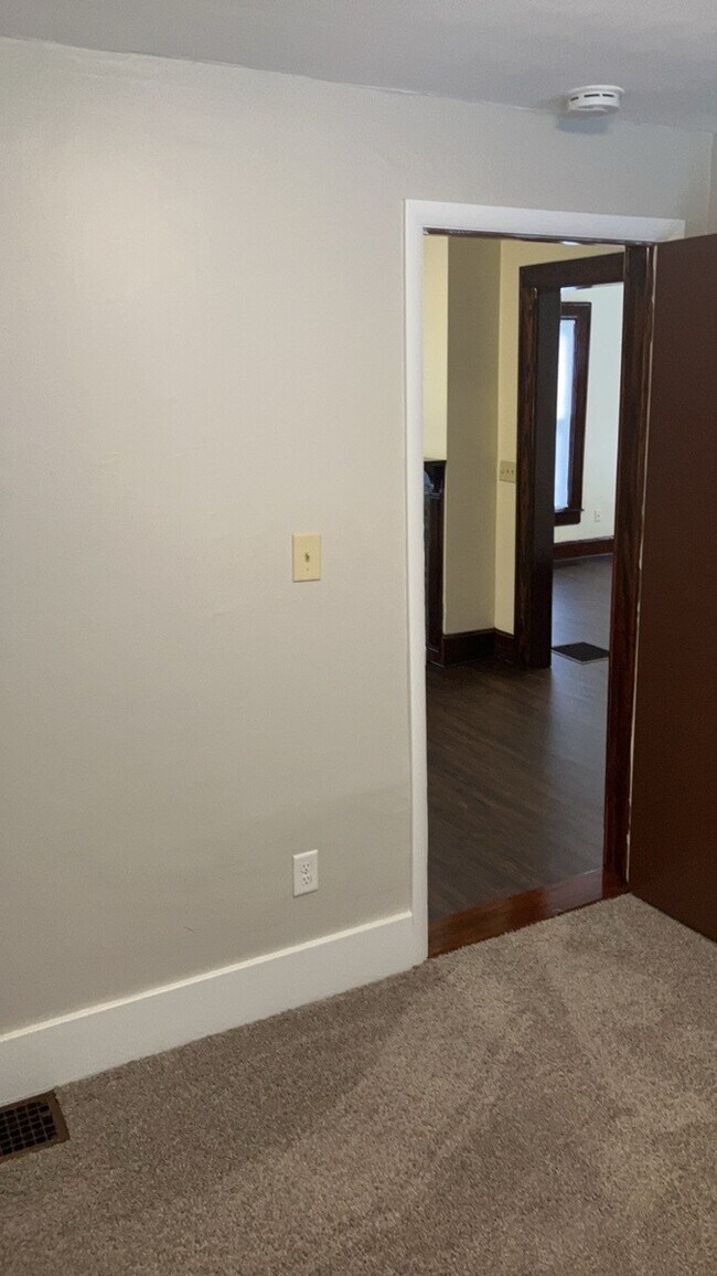 Building Photo - 319 E Canal St