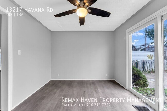 Building Photo - 13217 Havana Rd, Garfield Hts - Spacious 3...