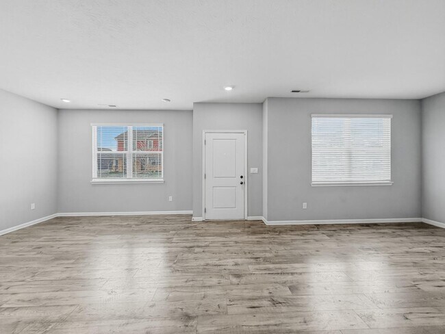 Building Photo - 2557 Plano Dr