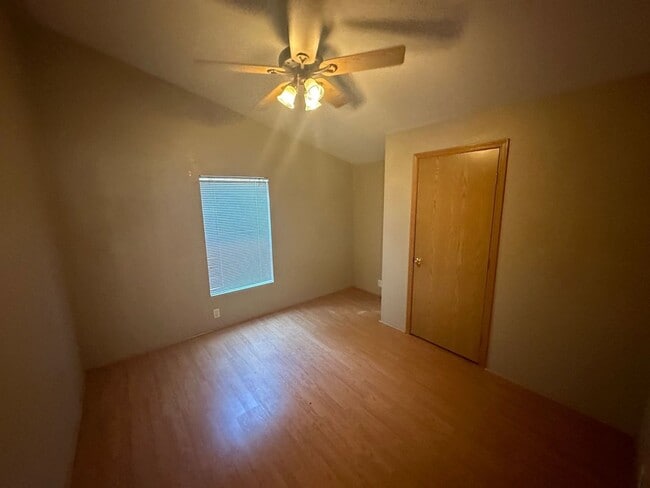 Building Photo - 2659 OR-422