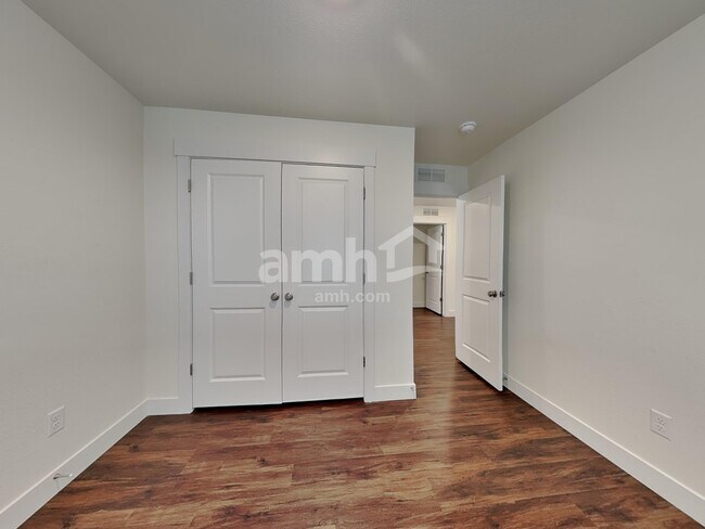 Building Photo - 7688 Mardale Ln