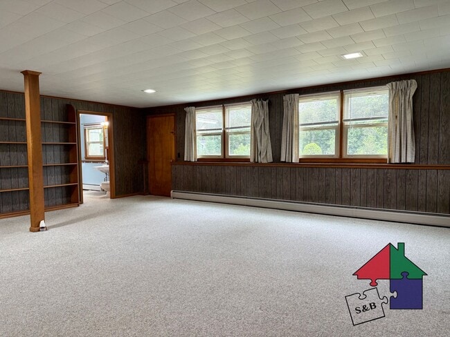 Building Photo - Stunning 2 Bedroom Home in Northfield!