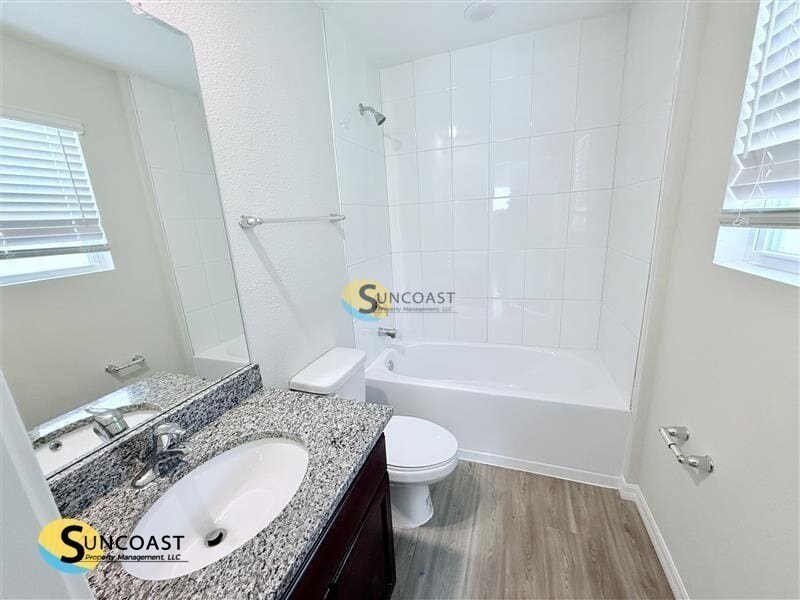 Building Photo - 1184 Comanche St