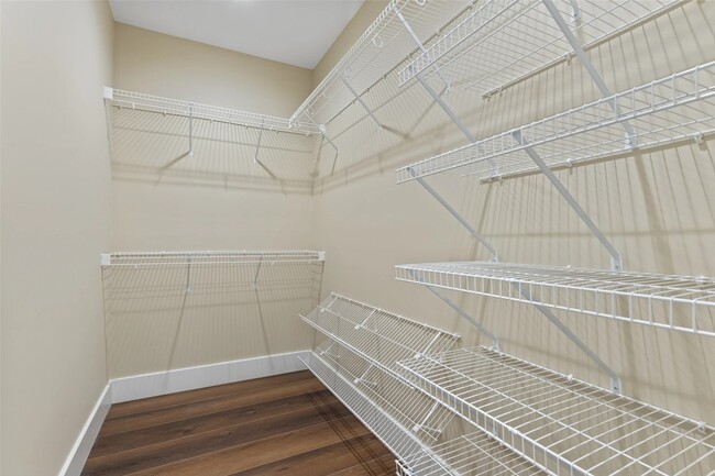 Building Photo - 5424 Delmar Blvd